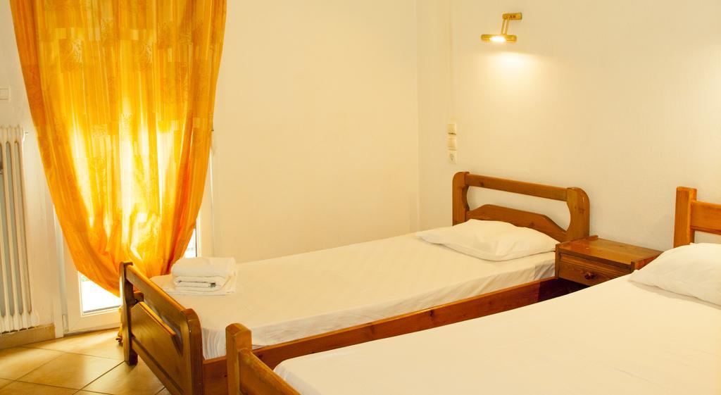 Stavrodromi Hotel Igoemenitsa Buitenkant foto