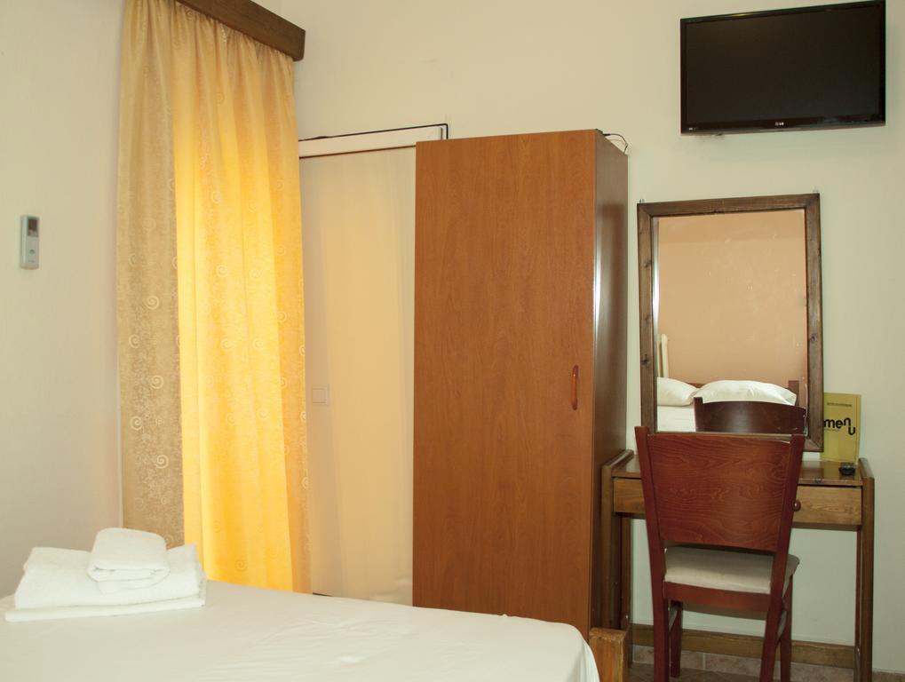 Stavrodromi Hotel Igoemenitsa Buitenkant foto