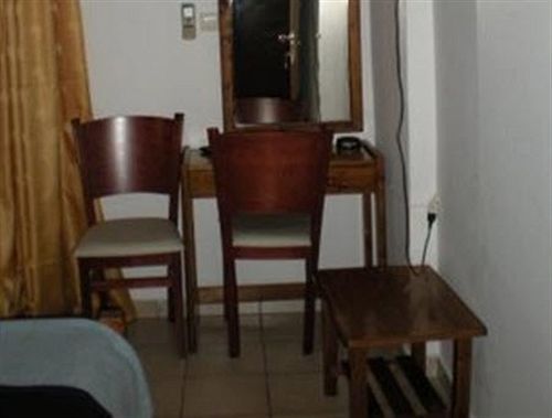 Stavrodromi Hotel Igoemenitsa Buitenkant foto